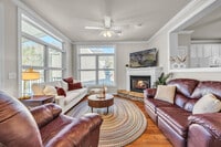 Building Photo - 270 Creatwood Trail