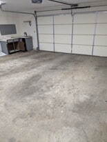 Building Photo - 746 W Highland Dr