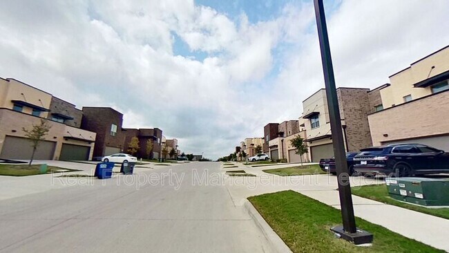 Building Photo - 1056 Maverick Dr