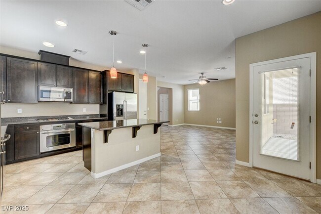 Building Photo - 10984 Sardinia Sands Dr