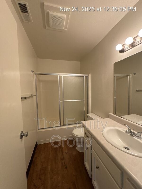 Building Photo - 1320 W Vassar Ave