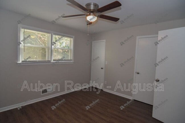 Building Photo - 1602 Johns Rd