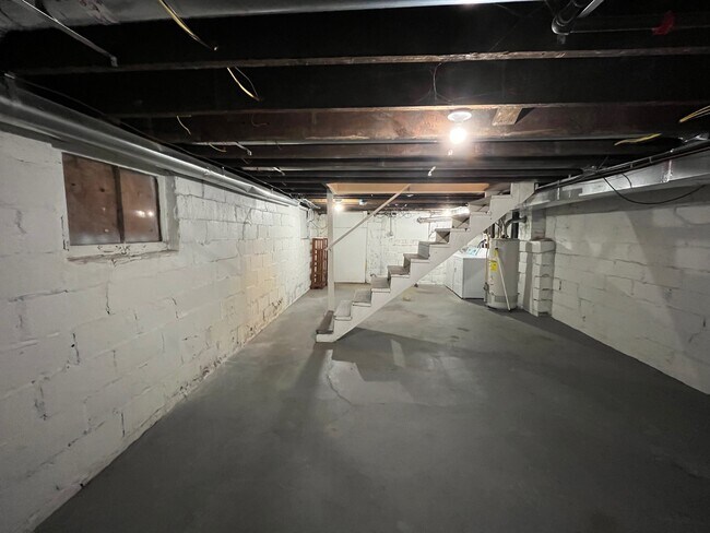 Building Photo - 5117 Cypress St