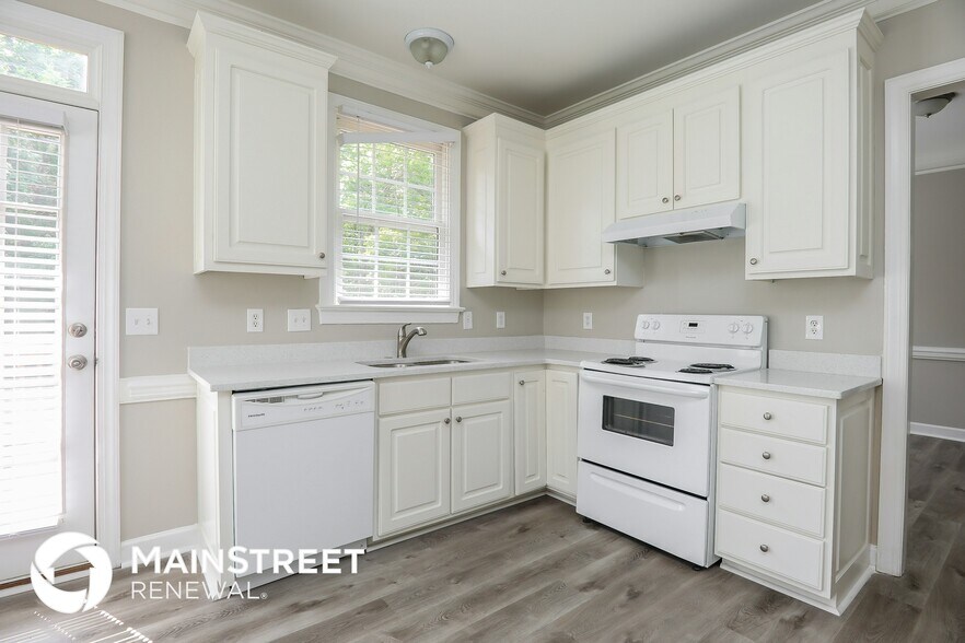 Building Photo - 5500 Cragganmore Dr