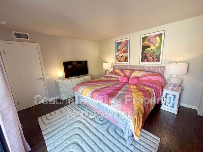 Building Photo - 1310 Campeon Cir