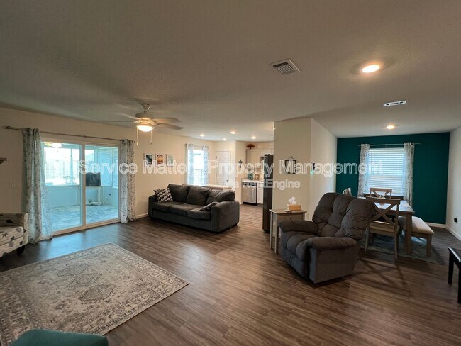 Building Photo - 4335 Jitterbug St