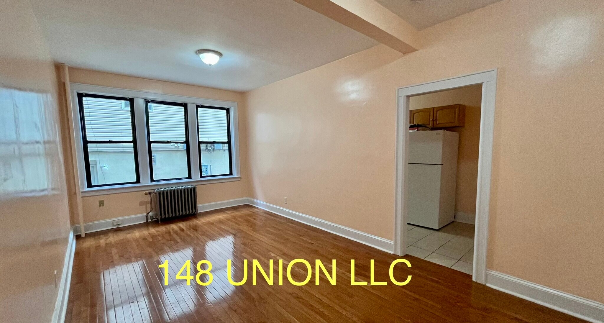 Building Photo - 148 37th St