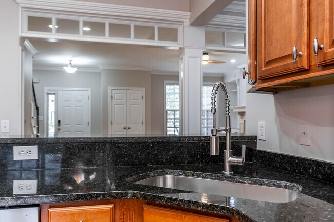Building Photo - 3277 Beaumont Centre Cir