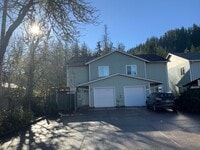 Building Photo - 4 Bedroom 2 Bathroom Home Near Thurston