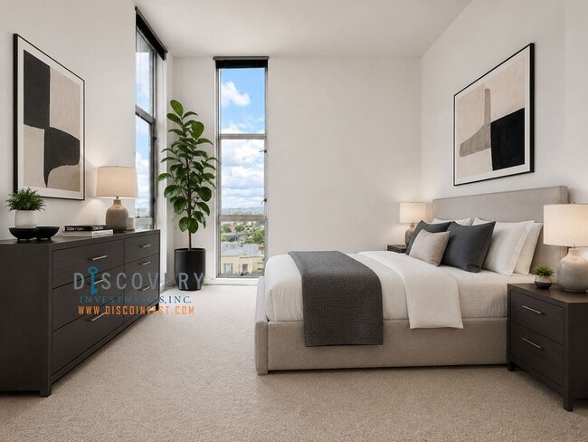 Building Photo - Uptown Place One Bedroom Condominium
