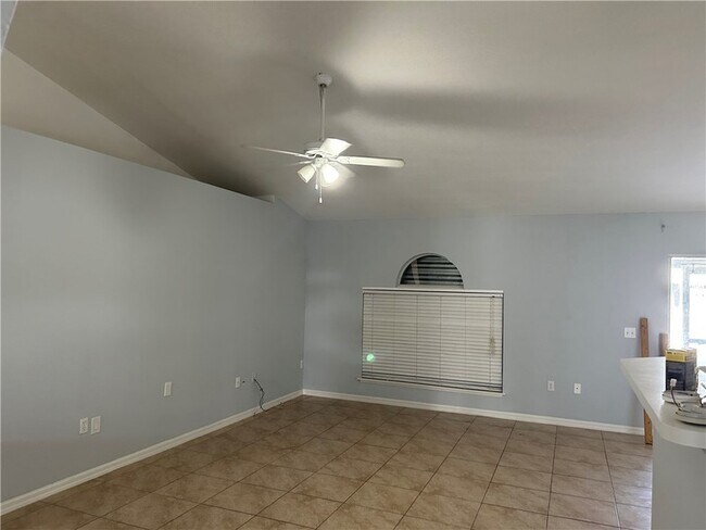 Building Photo - 486 Biscayne Ln