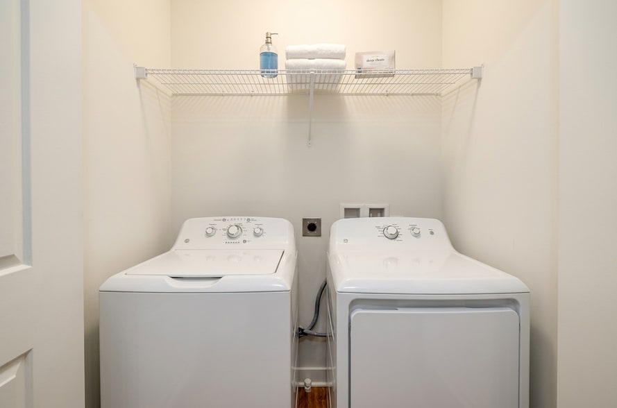 Seamless living. Brand-new washer and dryer are already hooked up and ready to go. - 2512 Freeman Rd SW