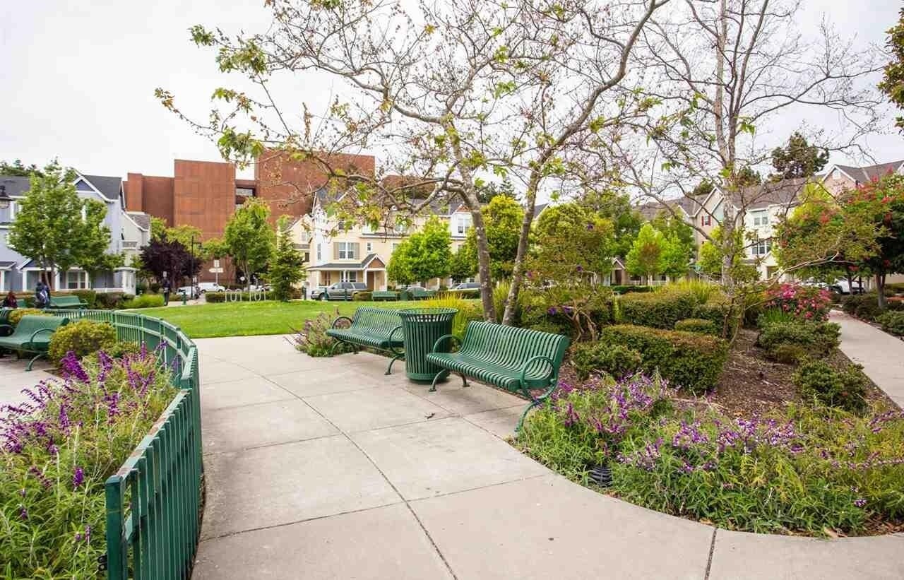 Communal park 2-minute away - 1411 Nevin Plz