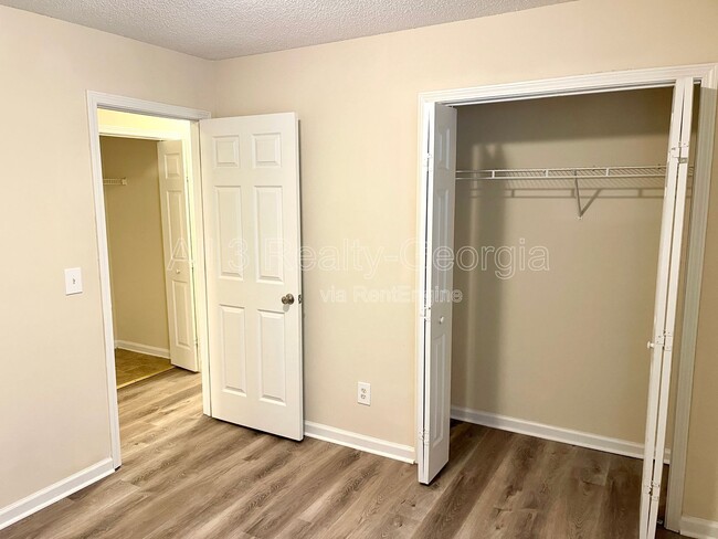 Building Photo - 29 Preserve Dr