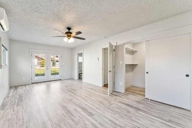 Building Photo - 4306 Plum St