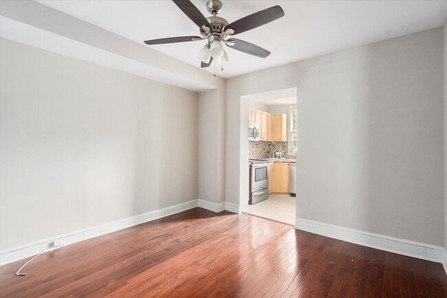 Building Photo - Stylish & Spacious 2 Bed, 1 Bath Home