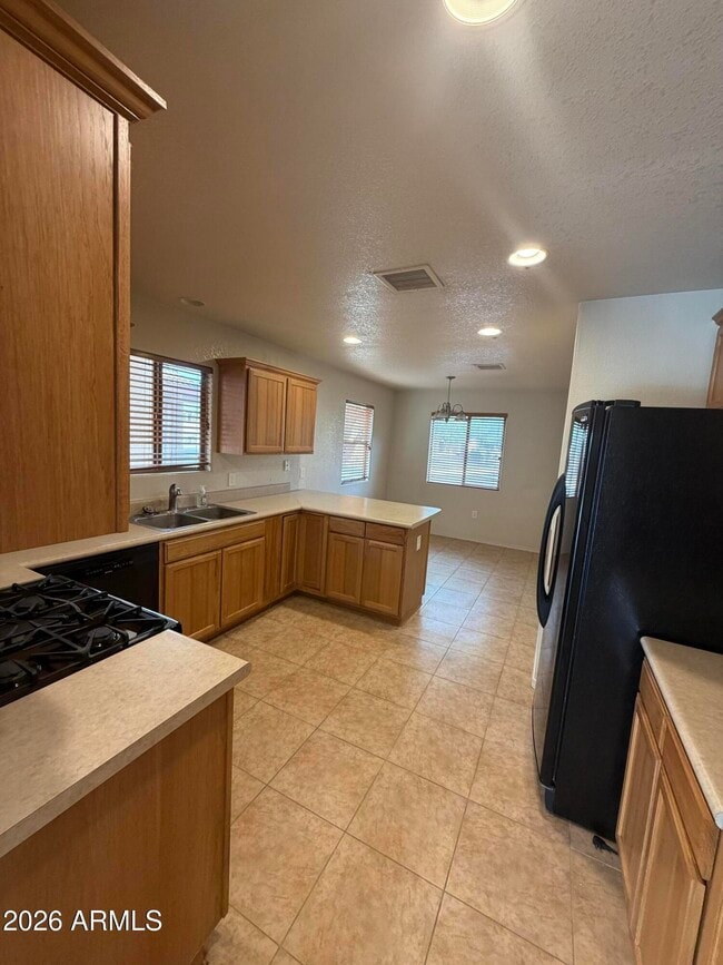 Building Photo - 4662 Redwood St