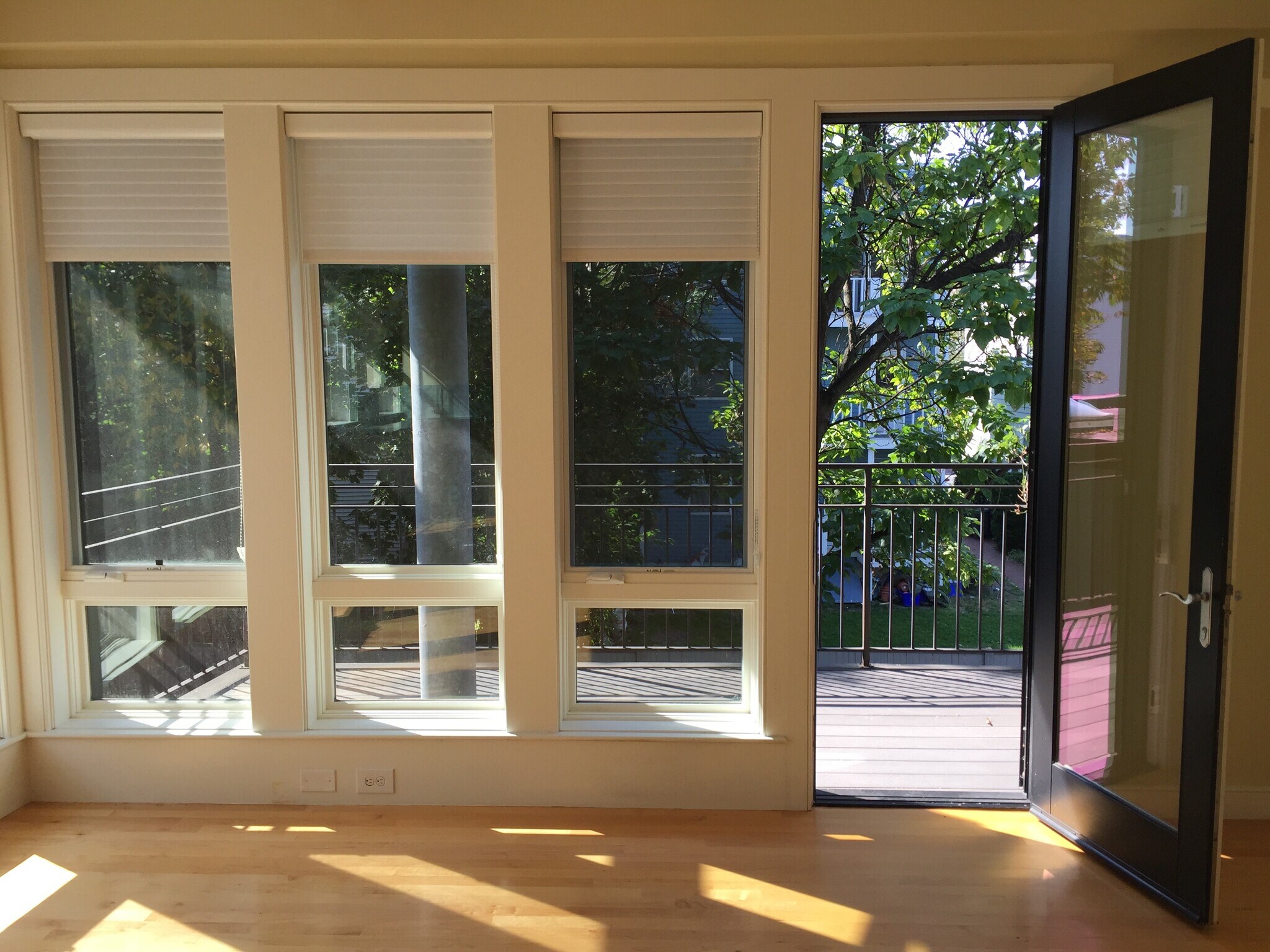 Building Photo - 75 Hamilton St