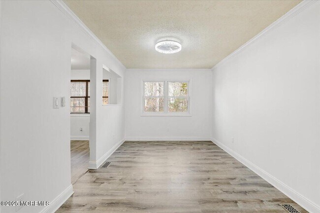 Building Photo - 12 Lone Star Ln