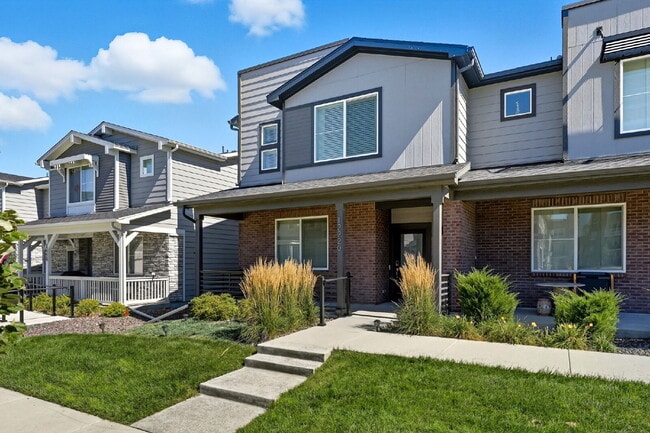 Building Photo - Stunning 3-Bed Townhome in Northglenn w/ 2...