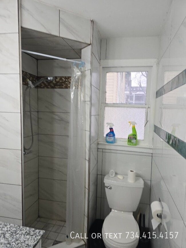 Building Photo - 502 Benjamin St