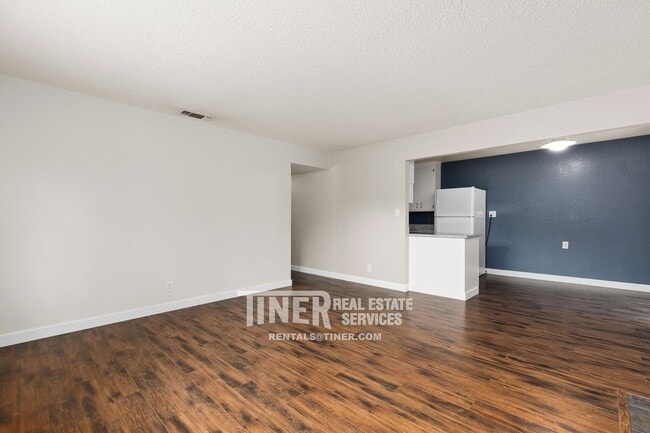 Building Photo - 3960 Annabelle Ave