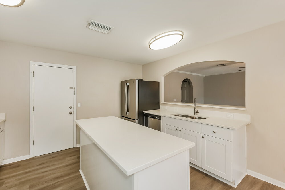Building Photo - 30200 Double Dr