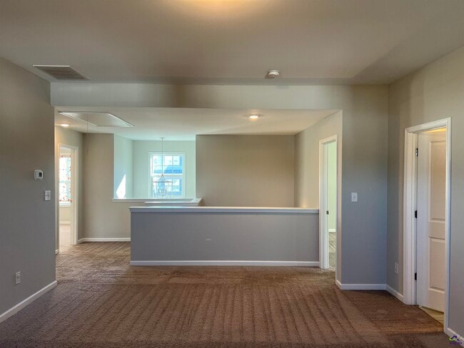 Building Photo - 401 Tivoli Wy