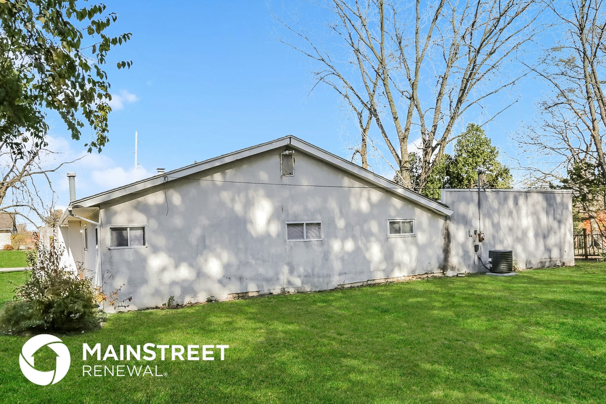 Building Photo - 2475 Lawndale Ave