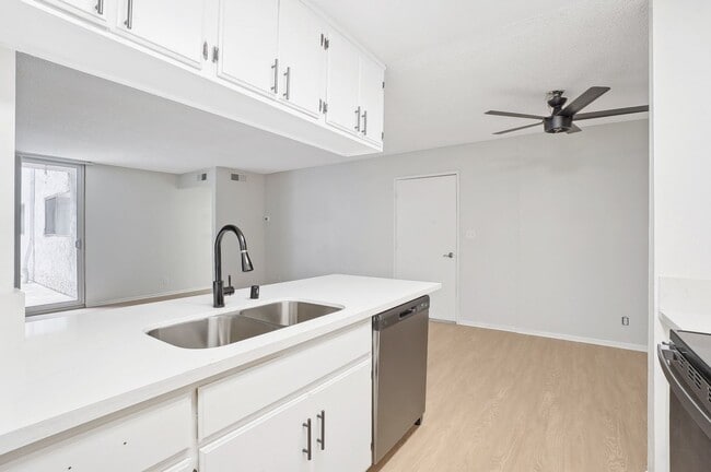 Interior Photo - 245 South Serrano Ave