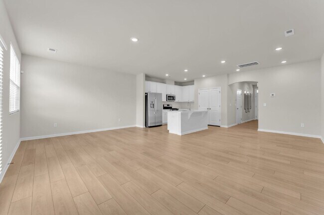 Building Photo - Stylish 3BR/2.5BA Craftsman Townhome with Modern Finishes in Pendleton! $1,700/mo rent