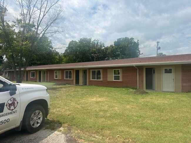 Building Photo - Charlotte place