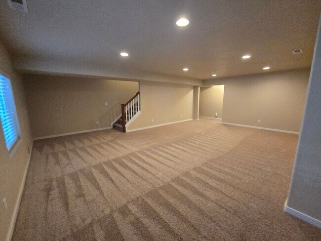 Building Photo - Ranch home with main floor master, 4 bed 3 bath Ranch home in Frederick