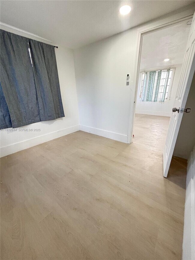 Building Photo - 2035 NW 26th St