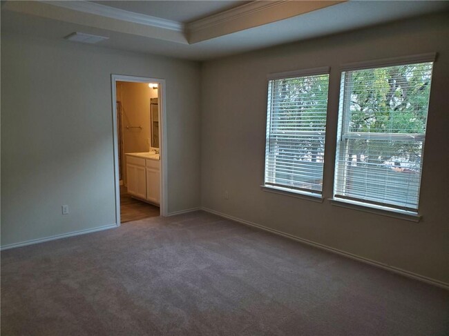 Building Photo - 409 La Dera Dr