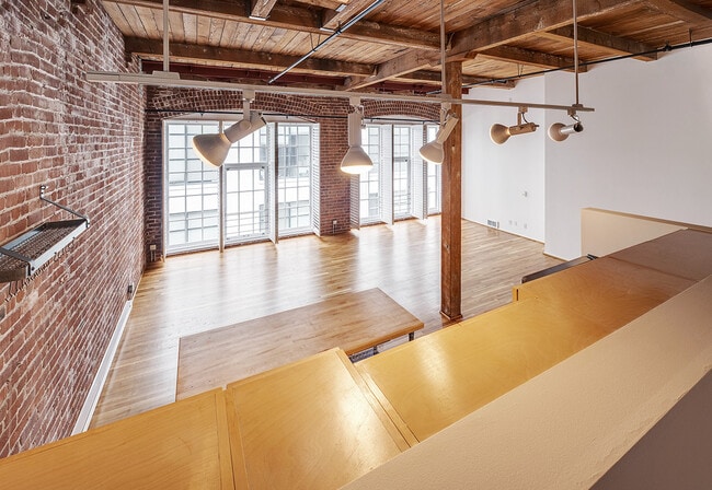 Building Photo - 355 Bryant St