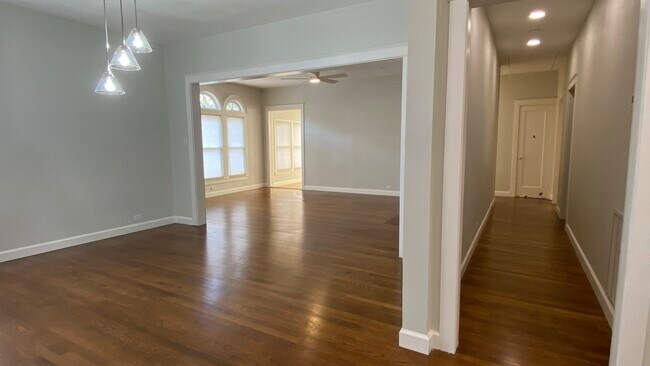 Dining room and hallway - 316 E Lullwood Ave