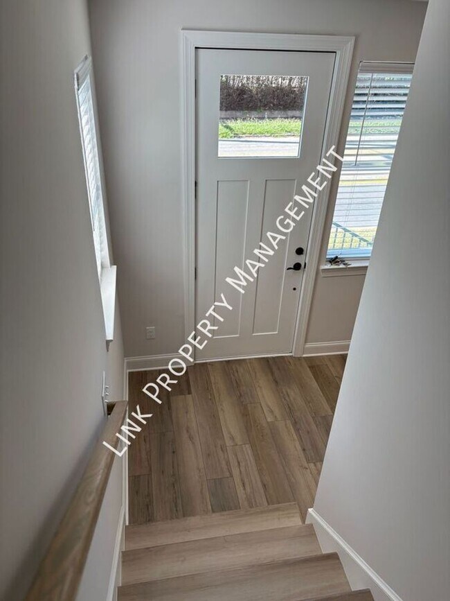 Building Photo - Brand New Townhome 3/3 Downtown near UTC and Erlanger