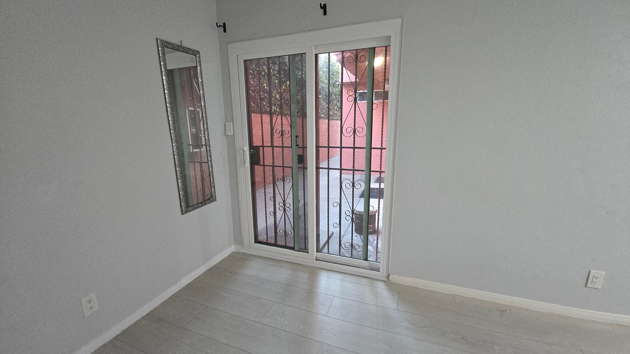 Building Photo - 4321 Lennox Blvd