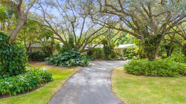 Primary Photo - 6630 SW 102nd St