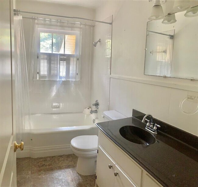 Building Photo - 1505 Ruth Ave