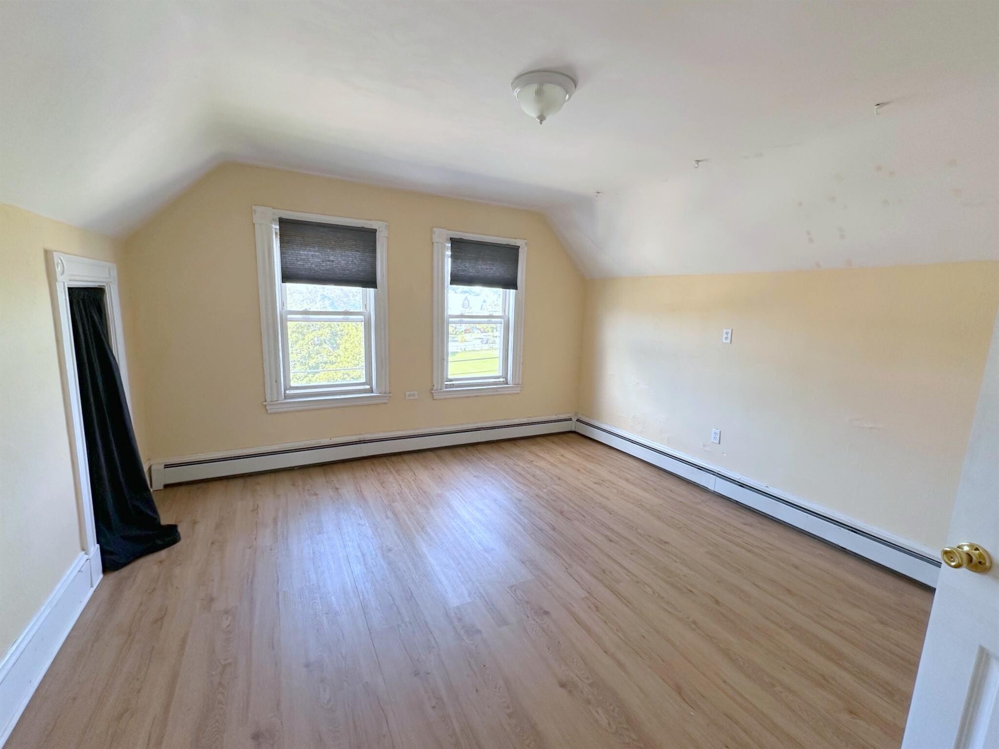 Building Photo - 145 College Ave