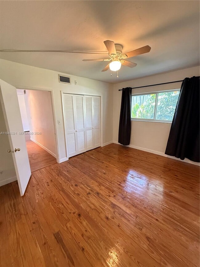 Building Photo - 1535 SE 15th St