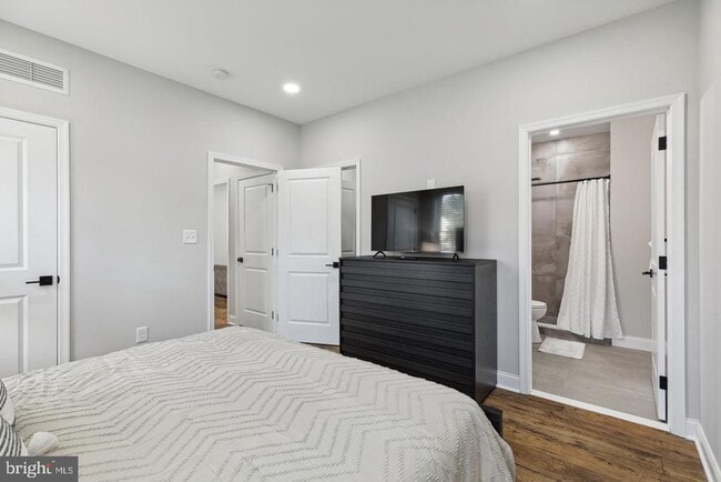 Building Photo - 36 Evergreen Ln