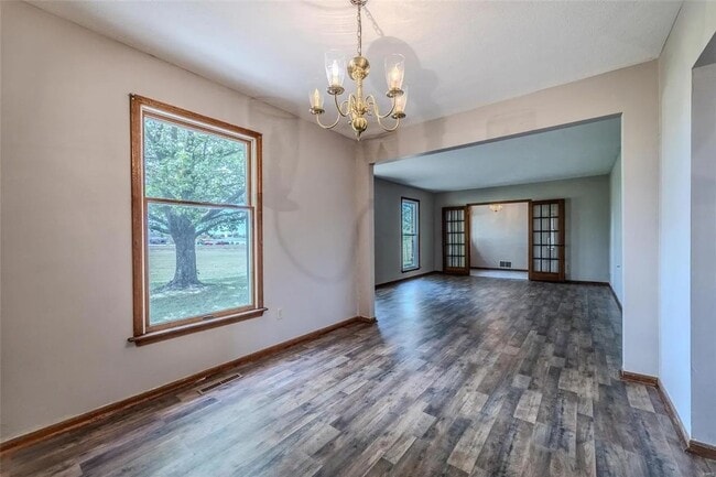 Building Photo - 3 Bedroom 2 Bathroom Home & 21 Acre Lot for rent.