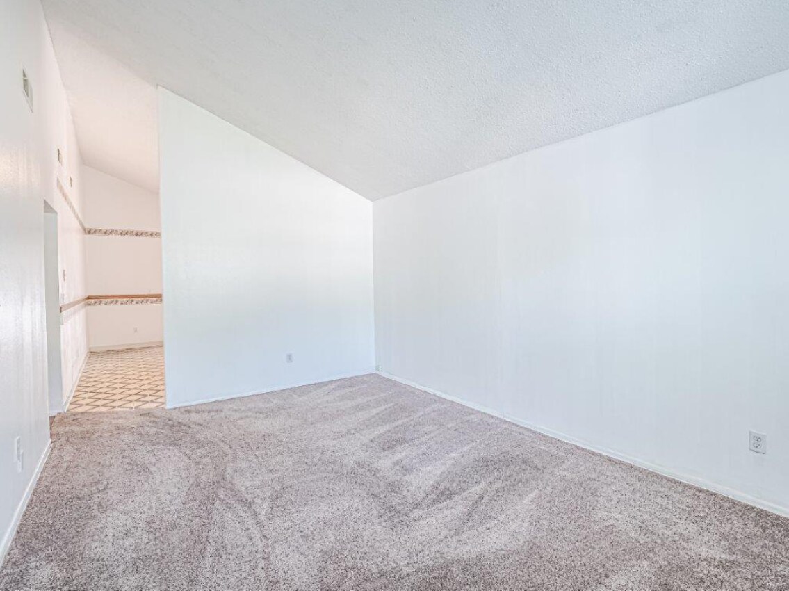 Building Photo - 2355 Buttonwood Ct