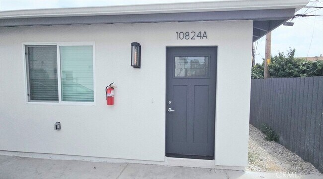 Building Photo - 10824 Long Beach Blvd