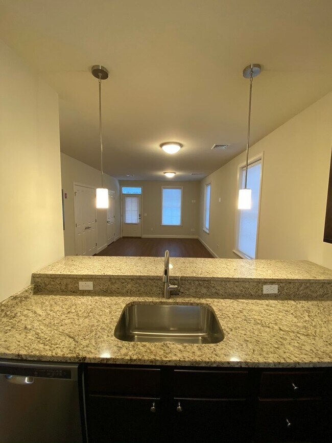 Building Photo - 251 Bayberry Cir