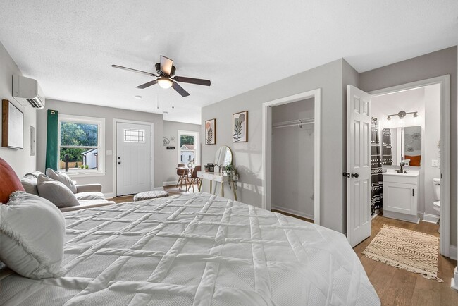 Building Photo - 515 9th St