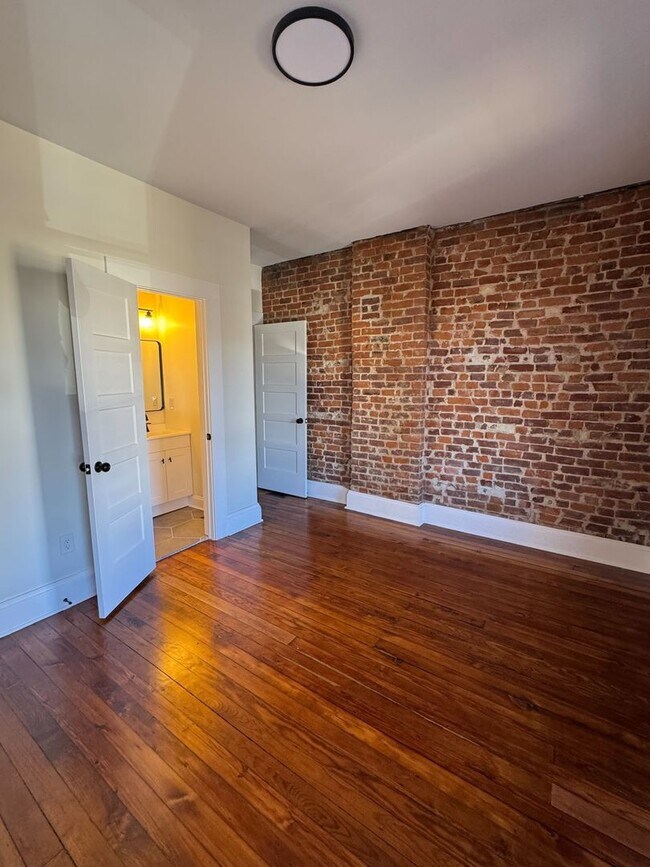 Building Photo - Wonderful 3/2 Home in the Heart of Columbus!